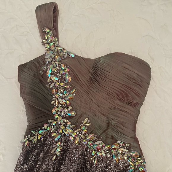 Formal Dress - Size 4 - Picture 3 of 6